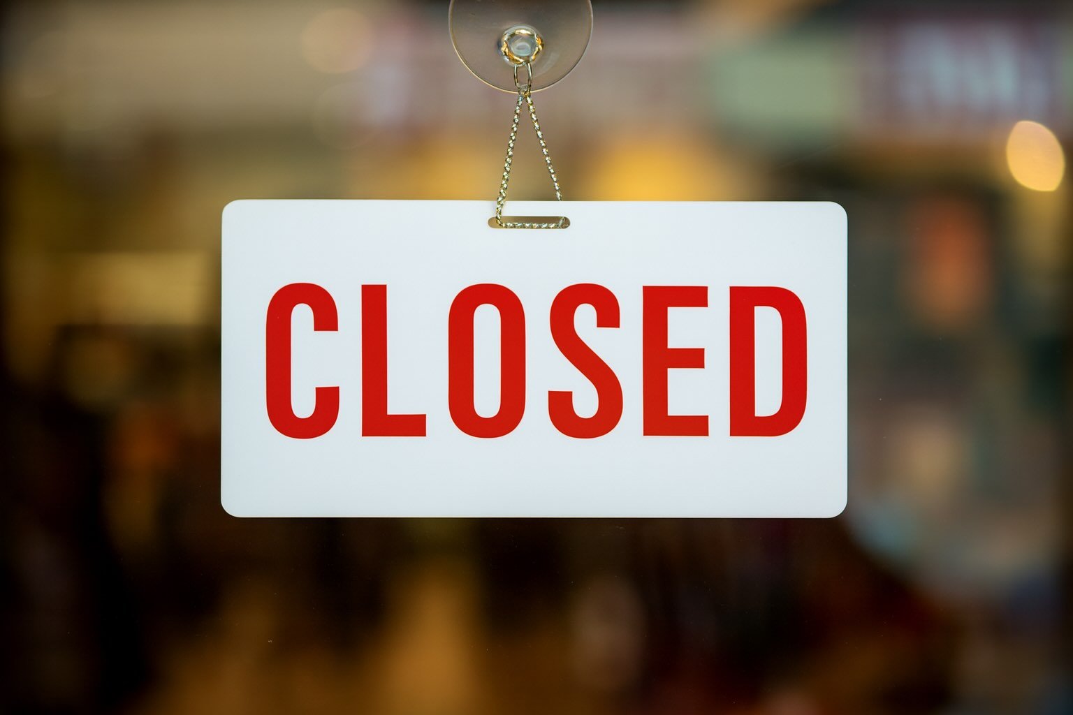 sporting goods retailer closing