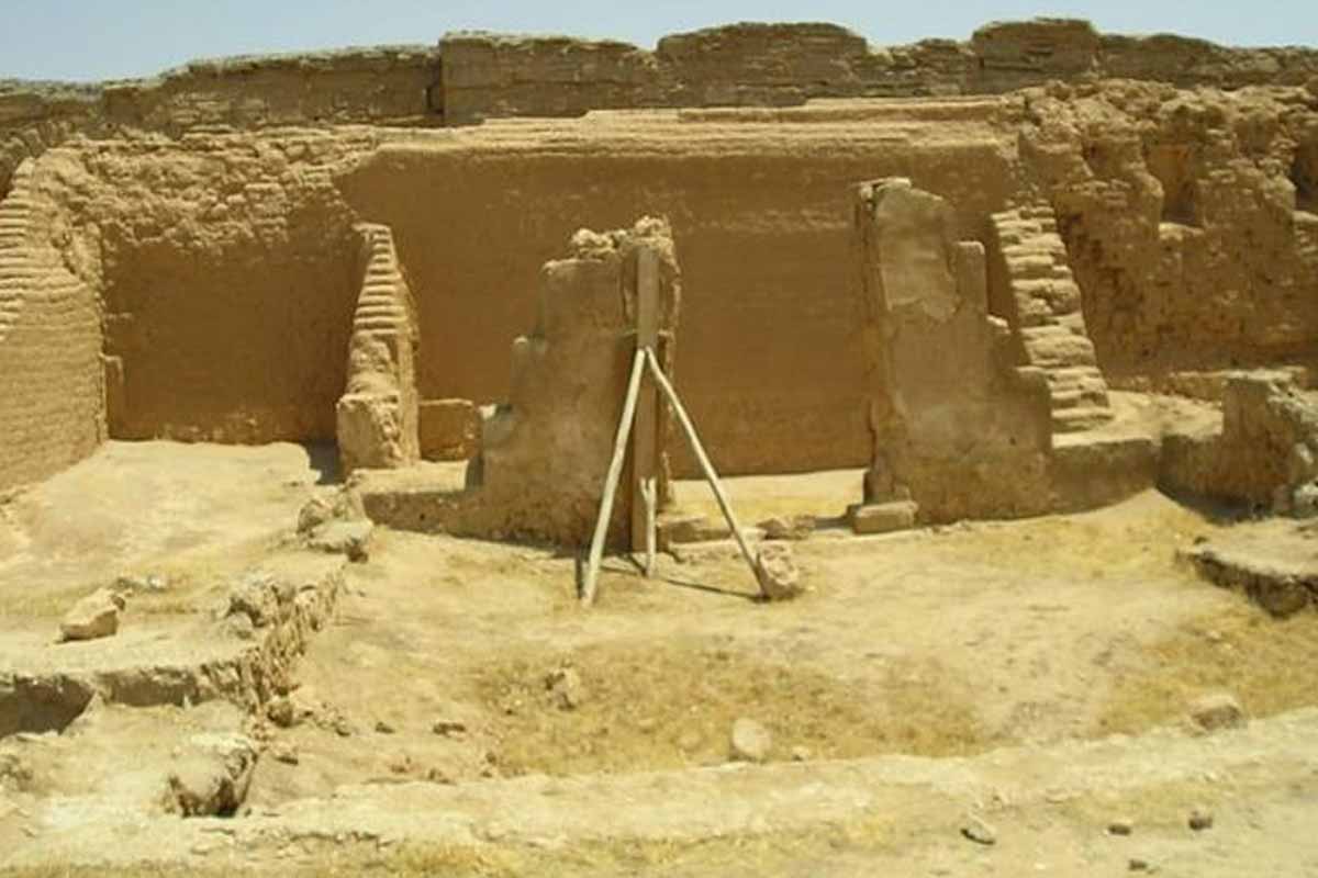 Archaeological Breakthrough – 1,600 Year Old Churches and Mural of Jesus Unearthed in Egyptian Desert Settlement