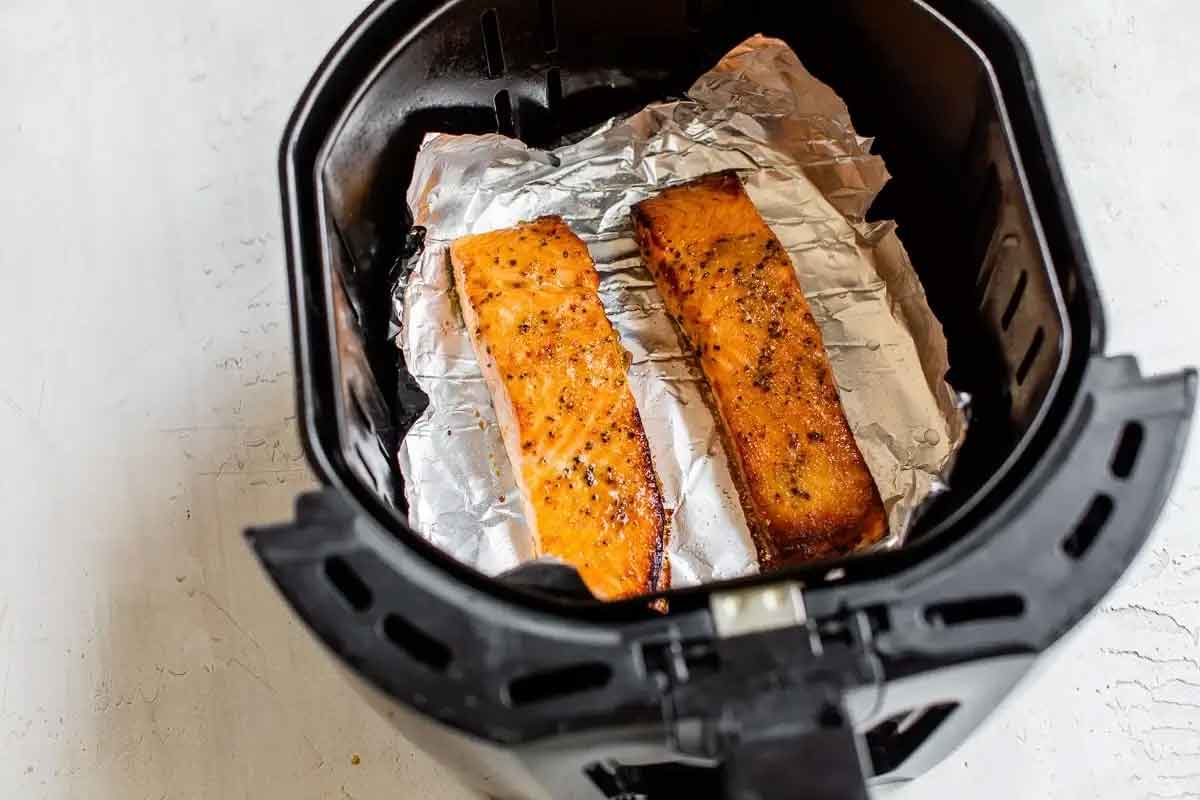 Can You Put Aluminum Foil In Your Air Fryer?