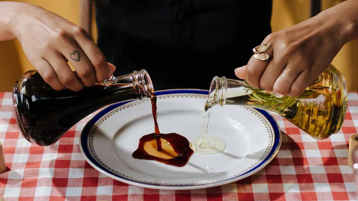 Does balsamic vinegar expire?