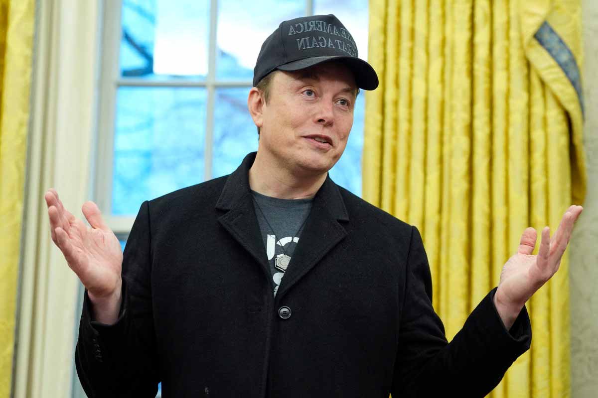 Elon Musk spent months slashing federal contracts — Now his AI company is scoring a $200M Pentagon contract and new unit to get government business