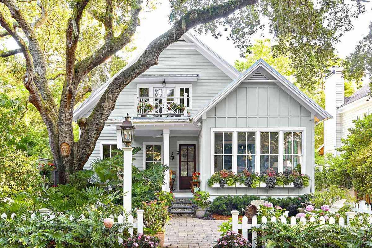 The Landscaping Mistake We Hope Never Comes Back—And The Pros Agree