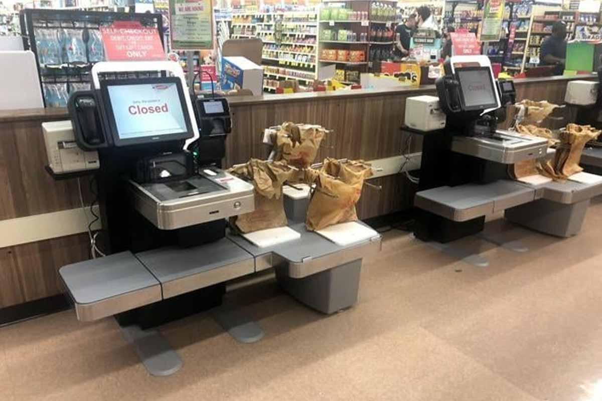 Long Beach Vons closes self-checkout lanes after city passes controversial law