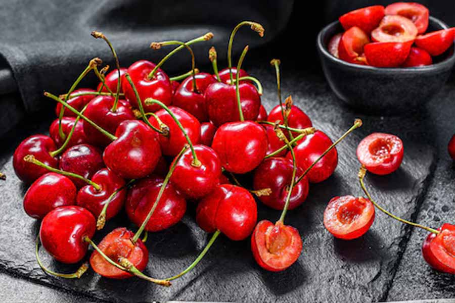 This is the ultimate fruit to cleanse your lungs naturally, according to experts