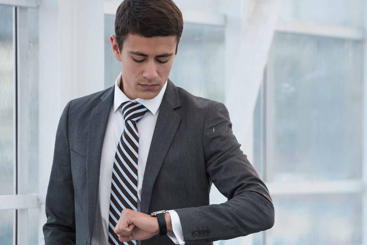What does it mean when someone always arrives early? Psychology uncovers it